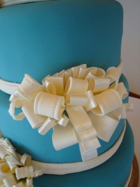 Visit Cake Designs by Janie
